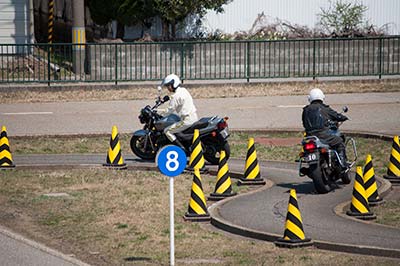 運転しやすい広々とした教習コース