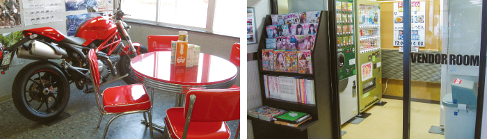 待合室はコミックや雑誌が満載！