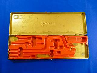 スナップオン　旧ロゴ　50周年記念の金工具箱　KRA-284　1969年製