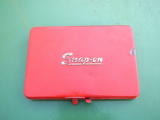 スナップオン　旧ロゴ　携帯用工具箱　KRA275　1981年製